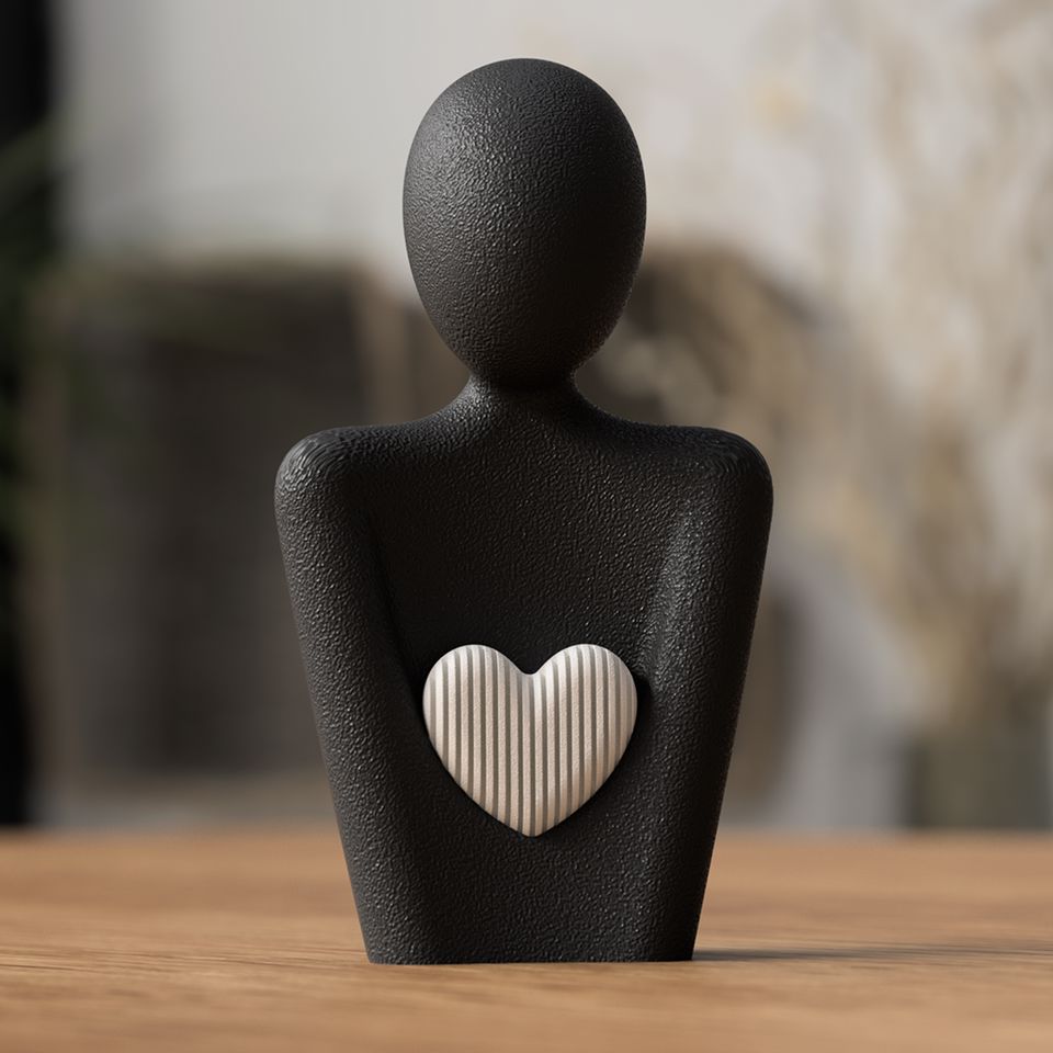 Mors dag figur med hjerte i moderne minimalistisk design